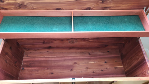 Midcentury Lane Cedar chest-Beautiful- great storage