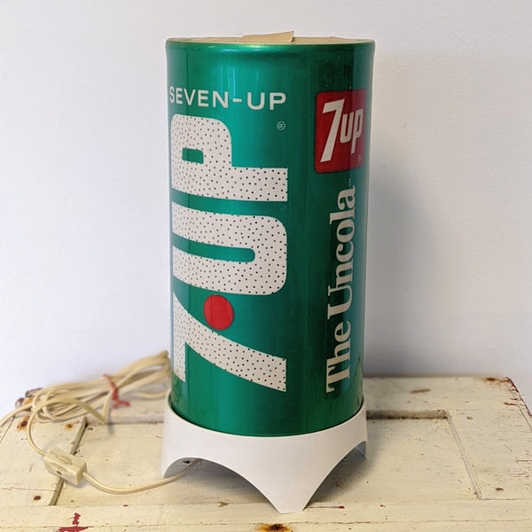 Vintage 7-Up Soda lamp turned on off